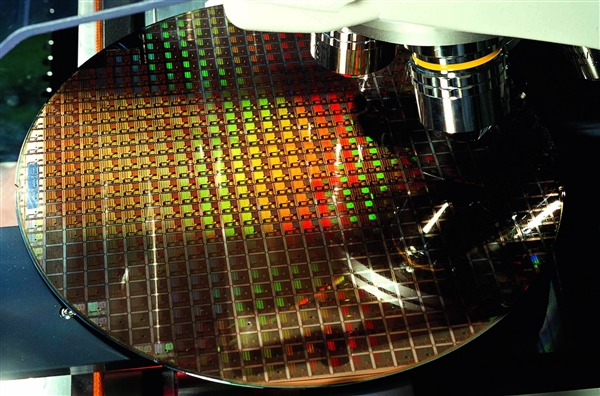 三星明年完成3nm GAA工艺开发 性能大涨35%